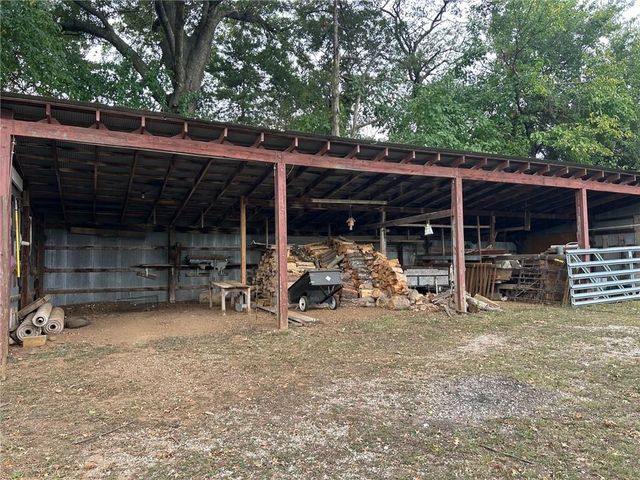 14461 E BB Highway, Nevada, MO 64772