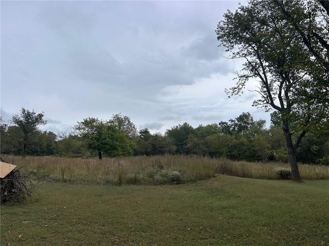 14461 E BB Highway, Nevada, MO 64772