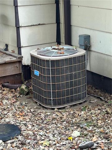 14461 E BB Highway, Nevada, MO 64772