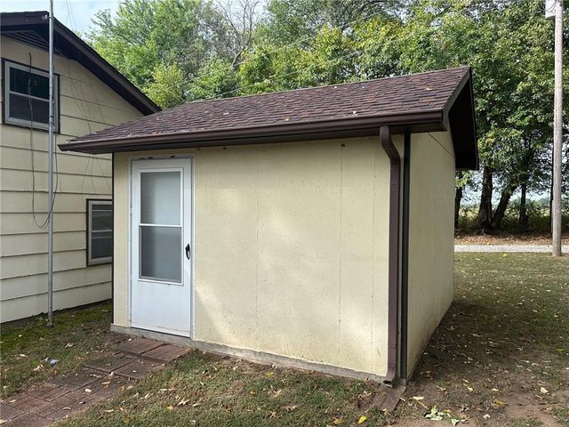 14461 E BB Highway, Nevada, MO 64772