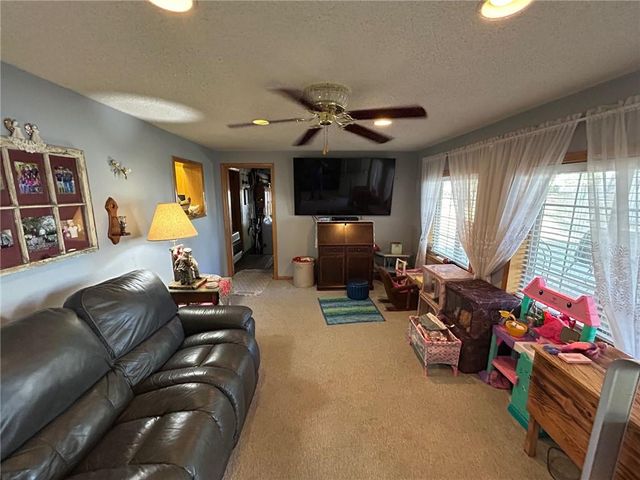 14461 E BB Highway, Nevada, MO 64772