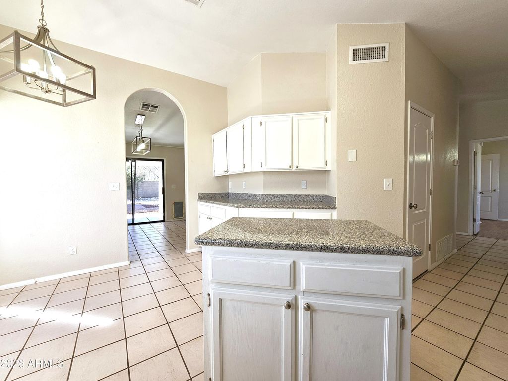 Image 11 of property listing at 5056 E SANTIAGO Court, Sierra Vista, AZ 85635