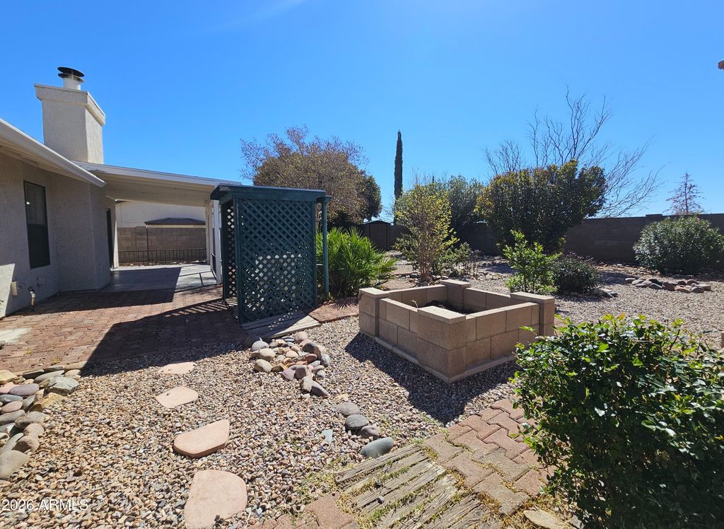 Image 23 of property listing at 5056 E SANTIAGO Court, Sierra Vista, AZ 85635