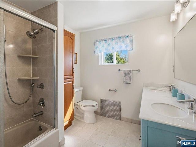 5-33 5th Street, Fair Lawn, NJ 07410