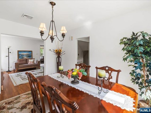 5-33 5th Street, Fair Lawn, NJ 07410