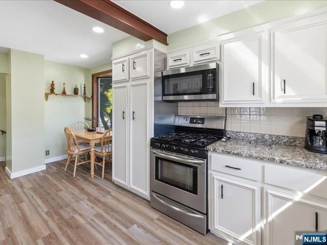 5-33 5th Street, Fair Lawn, NJ 07410
