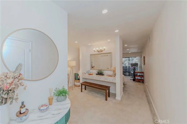 1940 N Highland, Los Angeles, CA 90068