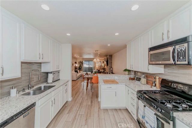 1940 N Highland, Los Angeles, CA 90068