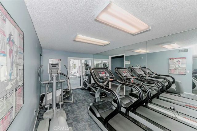 1940 N Highland, Los Angeles, CA 90068