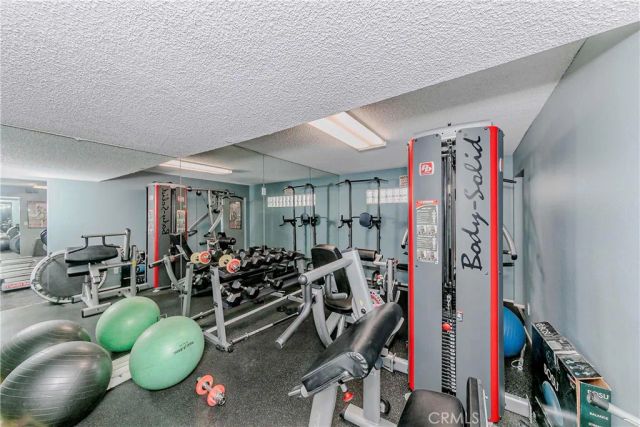 1940 N Highland, Los Angeles, CA 90068