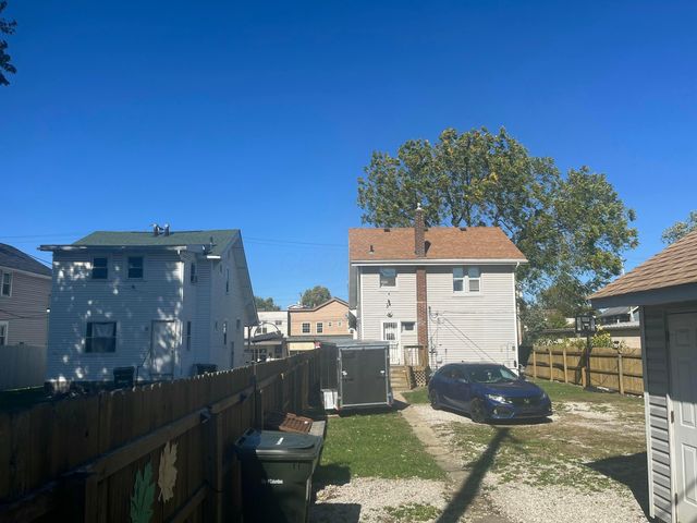 2009 Sullivant Avenue, 2009, Columbus, OH 43223