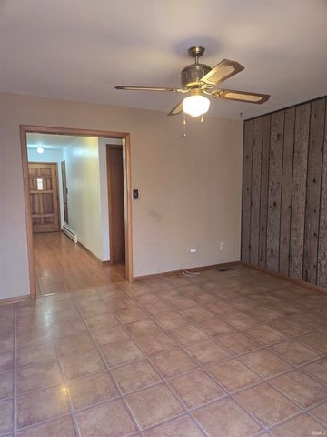 1605 E Woodland Drive, Bloomington, IN 47408