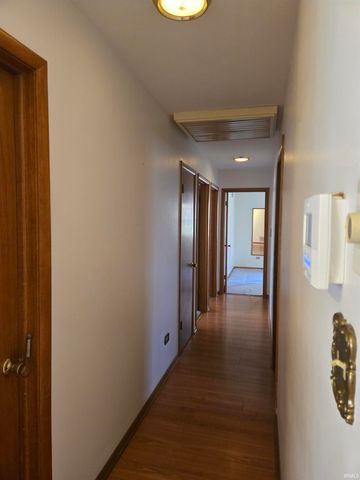 1605 E Woodland Drive, Bloomington, IN 47408