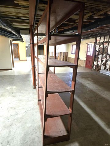 1605 E Woodland Drive, Bloomington, IN 47408