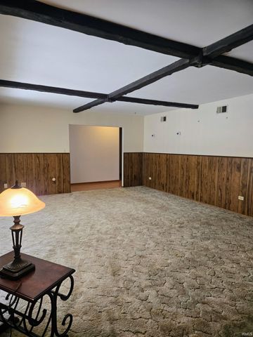 1605 E Woodland Drive, Bloomington, IN 47408