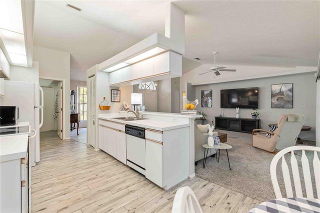 4524 28TH AVENUE DRIVE E, Bradenton, FL 34208