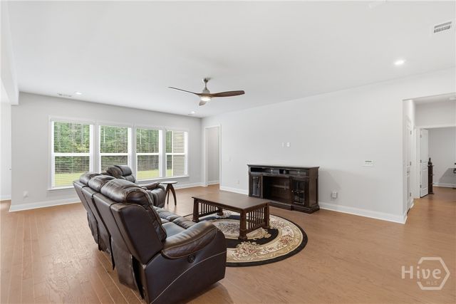 217 Higginson Drive, Richmond Hill, GA 31324