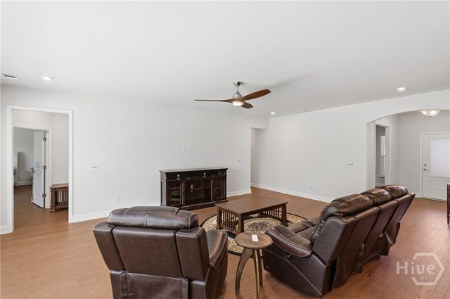 217 Higginson Drive, Richmond Hill, GA 31324