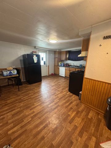 411-413 W 7th Street, Mishawaka, IN 46544
