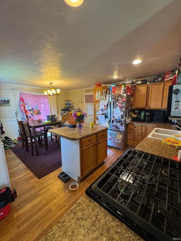 411-413 W 7th Street, Mishawaka, IN 46544
