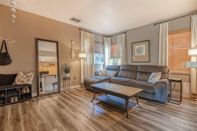 4213 Montara Dr, Turlock, CA 95382