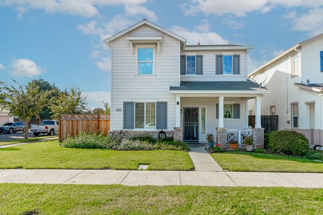 4213 Montara Dr, Turlock, CA 95382