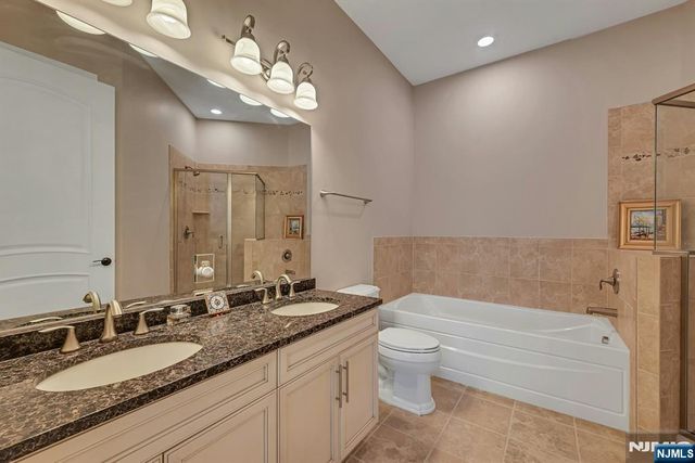 1112 The Plaza 1112, Tenafly, NJ 07670