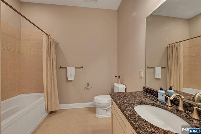 1112 The Plaza 1112, Tenafly, NJ 07670