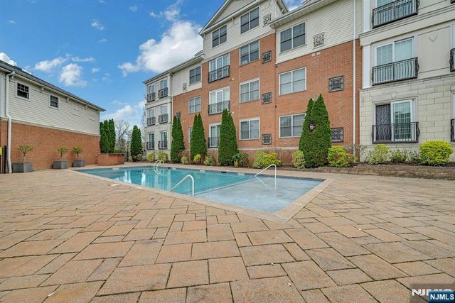 1112 The Plaza 1112, Tenafly, NJ 07670