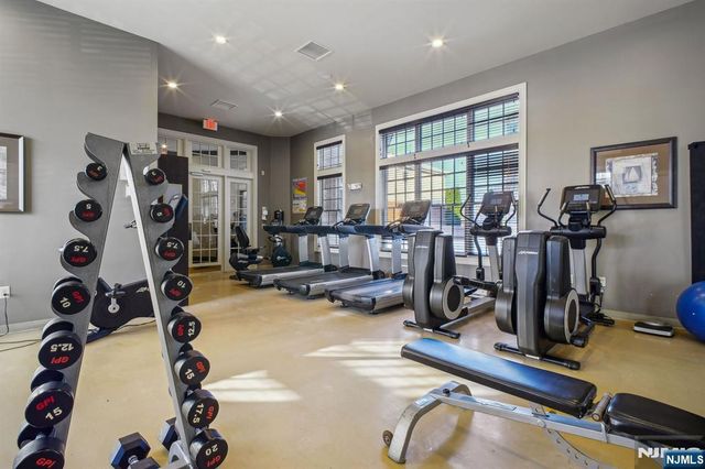 1112 The Plaza 1112, Tenafly, NJ 07670