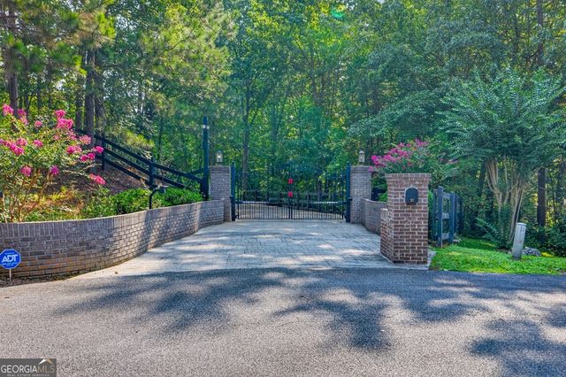 27 Hawks Farm Road, White, GA 30184