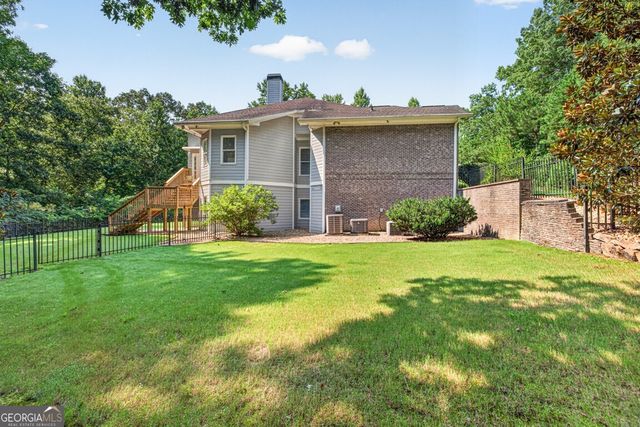 27 Hawks Farm Road, White, GA 30184