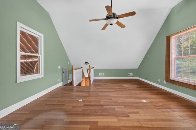 27 Hawks Farm Road, White, GA 30184