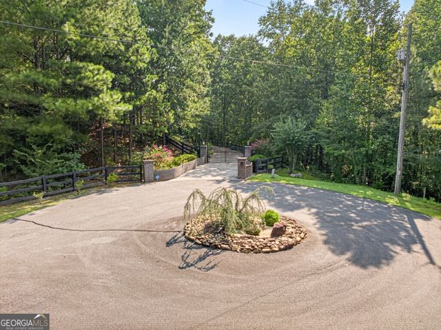 27 Hawks Farm Road, White, GA 30184