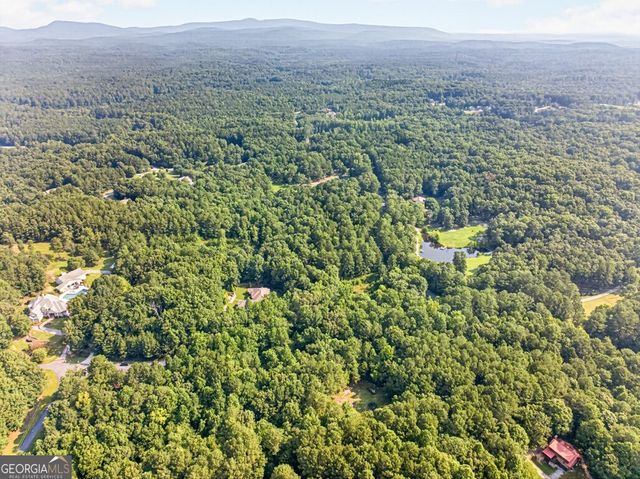 27 Hawks Farm Road, White, GA 30184