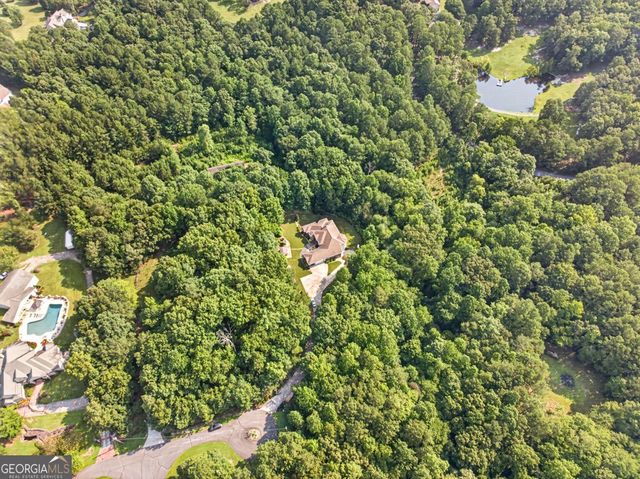 27 Hawks Farm Road, White, GA 30184