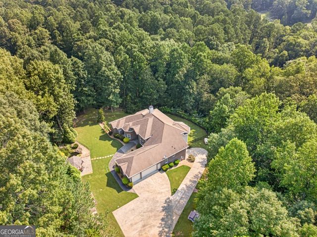 27 Hawks Farm Road, White, GA 30184
