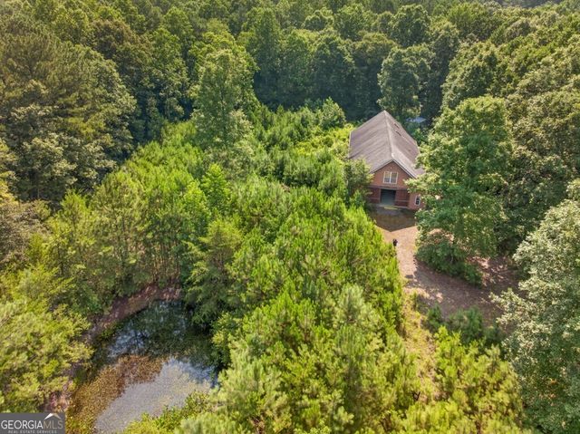 27 Hawks Farm Road, White, GA 30184