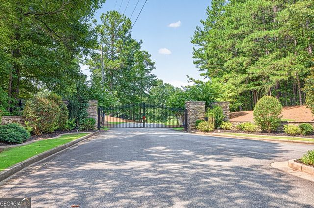 27 Hawks Farm Road, White, GA 30184