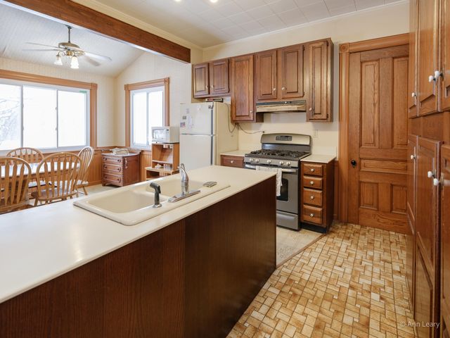 1921 N 9th Street, Oshtemo Twp, MI 49009