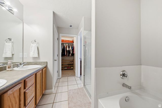 8534 S MAUL OAK DR, West Jordan, UT 84081