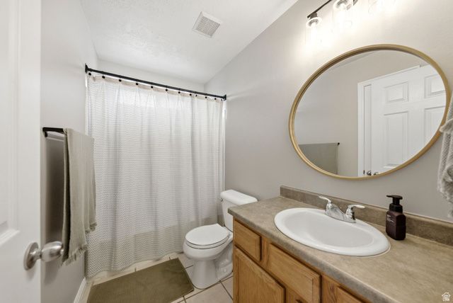 8534 S MAUL OAK DR, West Jordan, UT 84081
