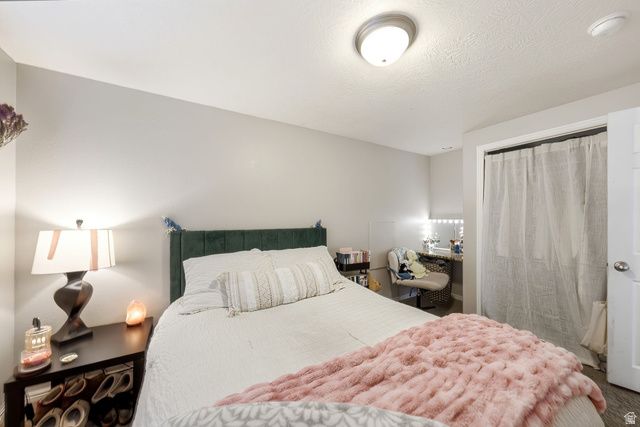 8534 S MAUL OAK DR, West Jordan, UT 84081
