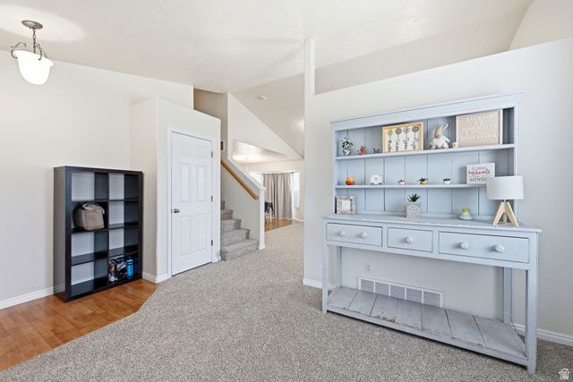 8534 S MAUL OAK DR, West Jordan, UT 84081