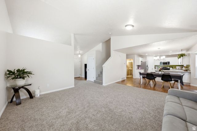 8534 S MAUL OAK DR, West Jordan, UT 84081