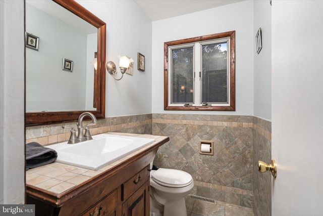 17 CHERRY BROOK DR, Princeton, NJ 08540