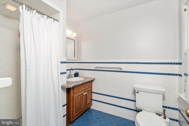 17 CHERRY BROOK DR, Princeton, NJ 08540