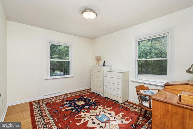 17 CHERRY BROOK DR, Princeton, NJ 08540