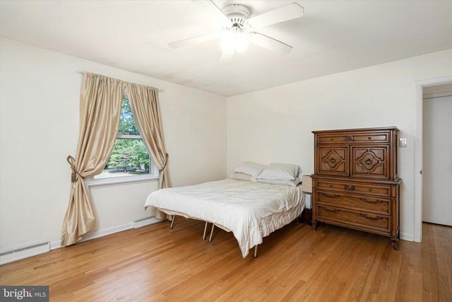 17 CHERRY BROOK DR, Princeton, NJ 08540
