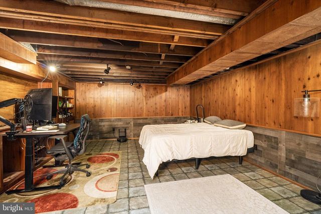17 CHERRY BROOK DR, Princeton, NJ 08540